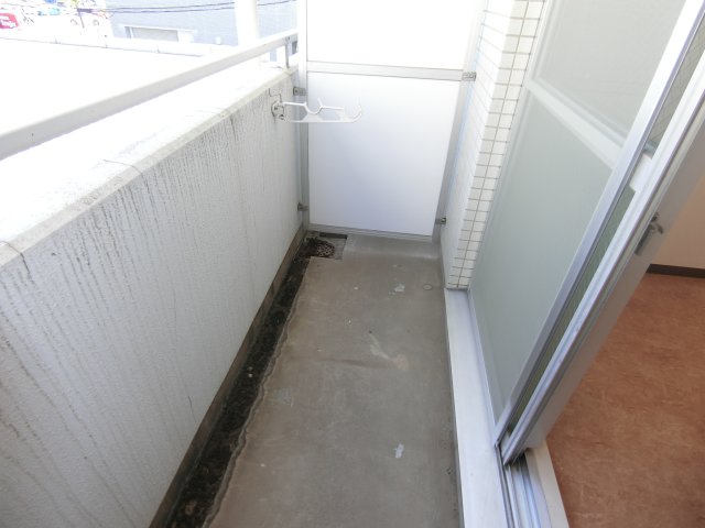 バルコニー　他のお部屋の参考写真となります。