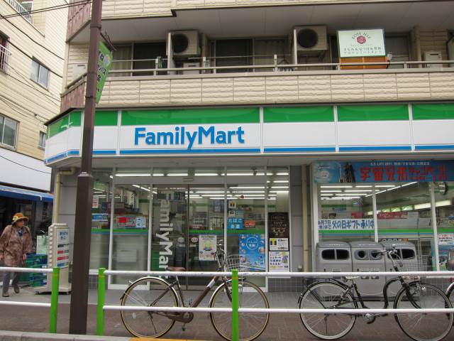 コンビニ　ファミリーマート　蓮根駅前店（コンビニ）まで269m