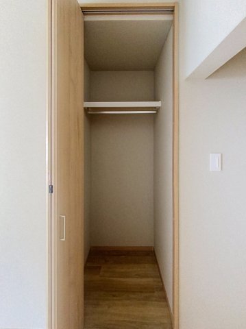 収納　※同建物ほかのお部屋の写真です。