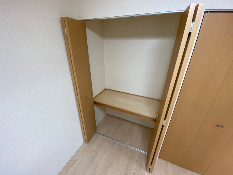 収納　クローゼットは奥行きもあり、荷物が多い方でも安心です。