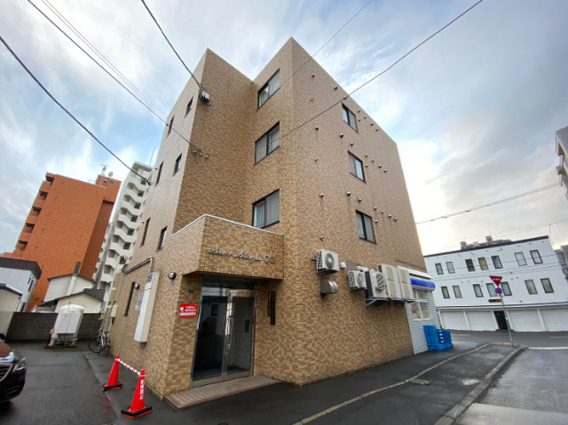 建物外観　札幌市中央区南１０条西「サンステージオオイ」