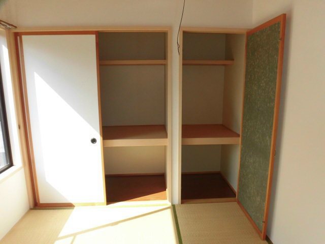 収納　※他棟の写真参照
