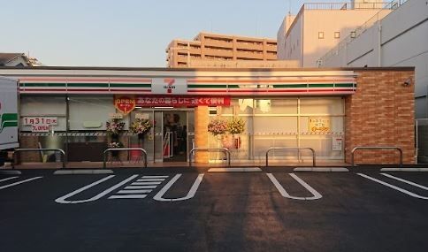 コンビニ　セブンイレブン大田区大森南3丁目店（コンビニ）まで720m