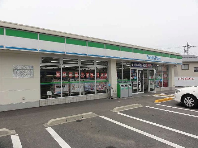 コンビニ　ファミリーマート　郡家宮谷店（コンビニ）まで650m