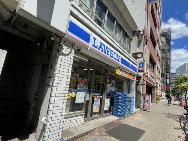 コンビニ　ローソン 大森北一丁目店（コンビニ）まで205m