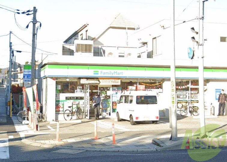 コンビニ　ファミリーマート西宮桜谷店（コンビニ）まで229m
