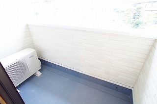 バルコニー　図面と現状に相違がある場合には現状を優先