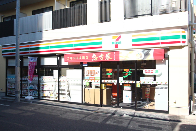 コンビニ　セブンイレブン（コンビニ）まで229m