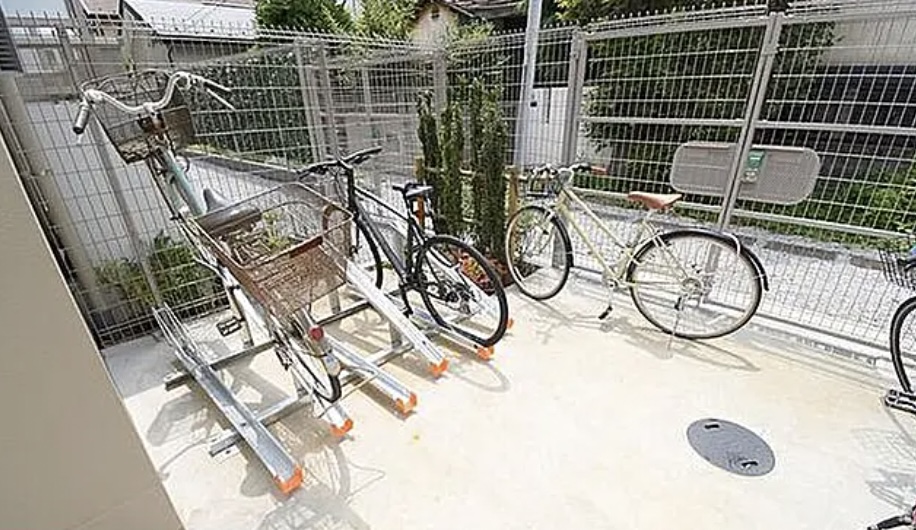 その他　駐輪場です。