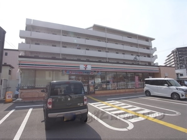 コンビニ　セブンイレブン亀岡並河店（コンビニ）まで350m