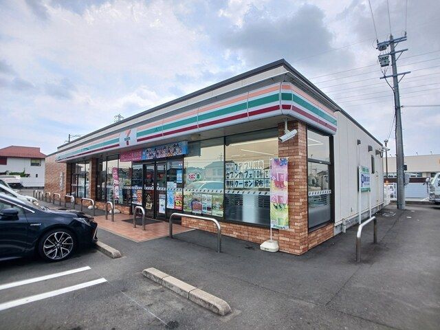 コンビニ　セブンイレブン豊川篠束町店（コンビニ）まで224m