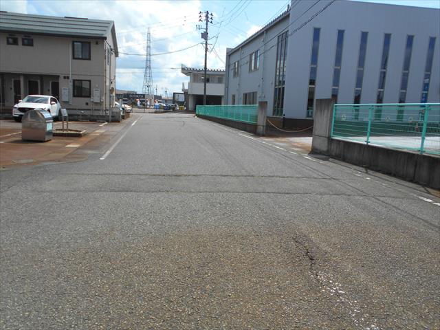 その他　前面道路（その他）まで0m