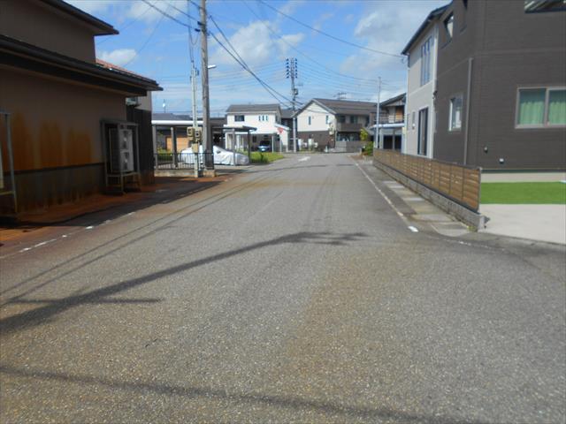 その他　前面道路（その他）まで0m