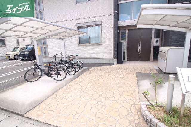 駐車場　駐輪場