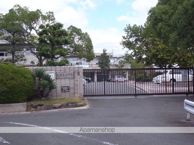 小学校　生駒台小学校（小学校）まで958m