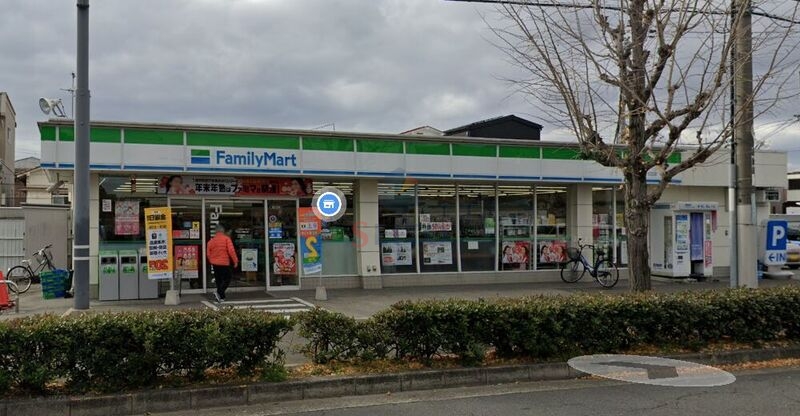 コンビニ　ファミリーマート豊中夕日丘店（コンビニ）まで619m