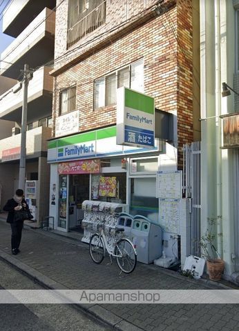 コンビニ　ファミリーマート（コンビニ）まで399m