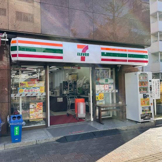 コンビニ　セブンイレブン東陽店（コンビニ）まで192m