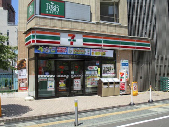 コンビニ　セブンイレブン　仙台本町2丁目店（コンビニ）まで120m