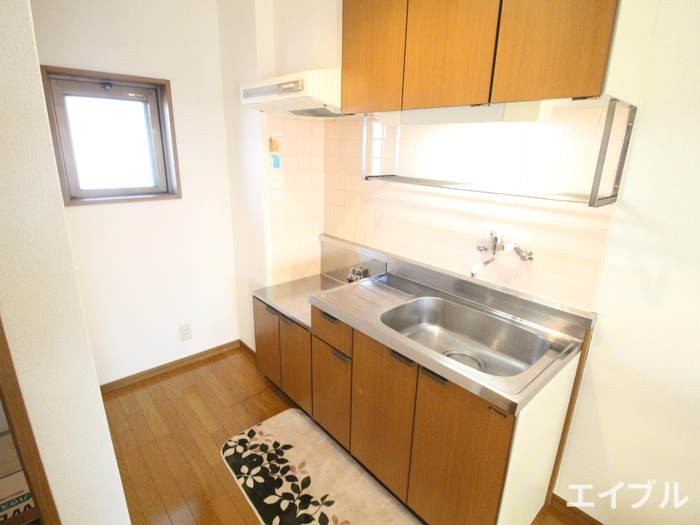 キッチン　同タイプの部屋の写真です。