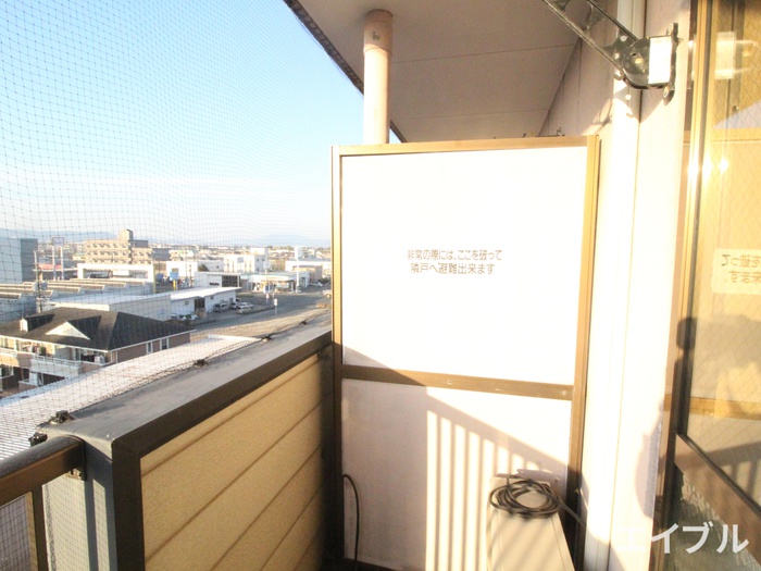 バルコニー　同タイプの部屋の写真です。