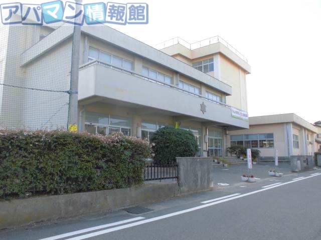 小学校　新潟市立山潟小学校（小学校）まで237m