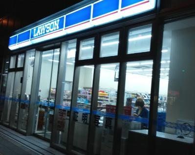 コンビニ　ローソン守口駅前店（コンビニ）まで470m