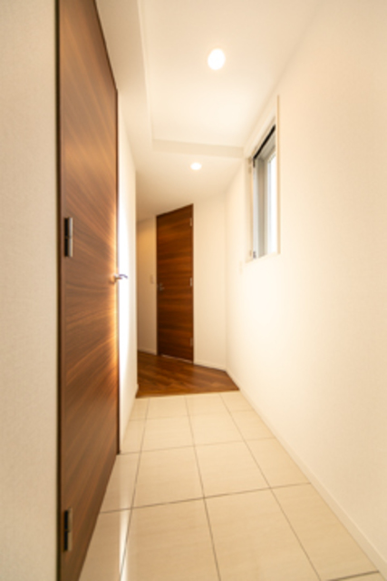 玄関　※写真は同タイプ住戸です。