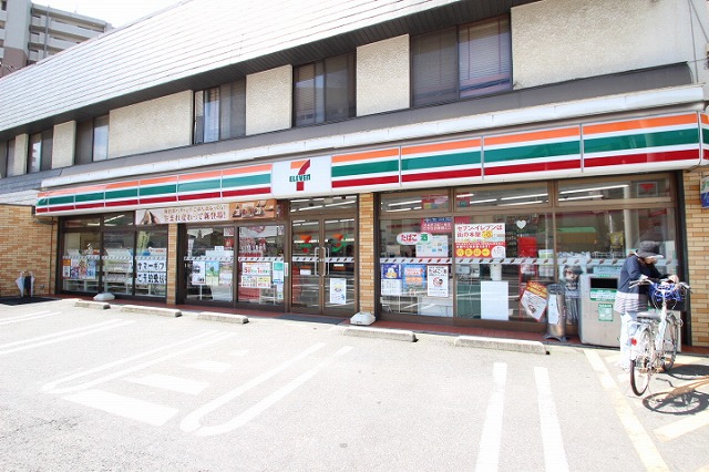 コンビニ　セブン－イレブン　広島南蟹屋店（コンビニ）まで523m