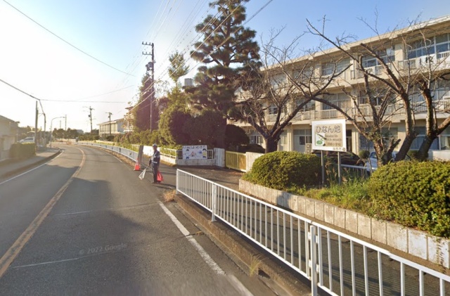 小学校　湖西市立岡崎小学校（小学校）まで2300m