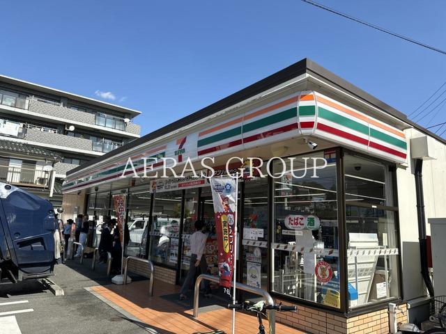 コンビニ　セブン-イレブン 多摩鶴牧１丁目店（コンビニ）まで464m