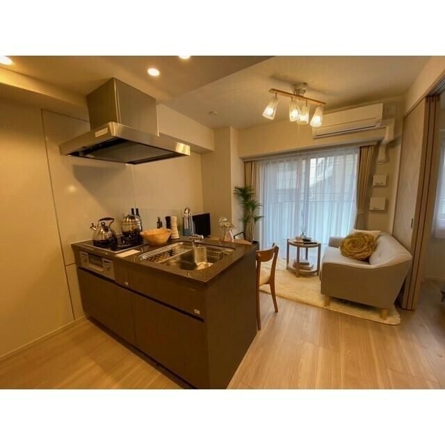 居室・リビング　写真は同タイプ住居です。