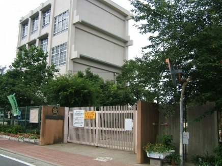 小学校　尼崎市立立花西小学校（小学校）まで383m