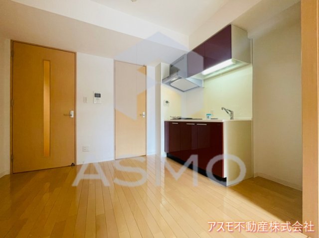 居室・リビング　同マンション別部屋　参考写真