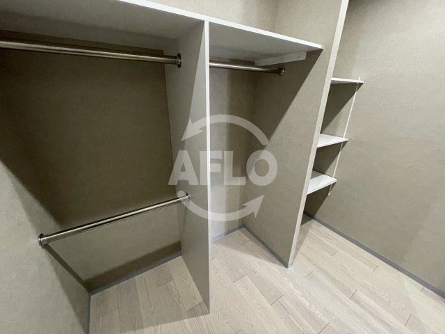 収納　ファミール阿波座　ウォークインクローゼット