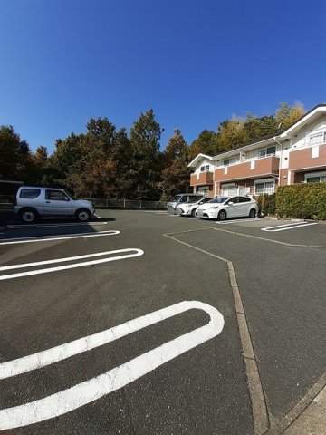 駐車場　駐車場完備です