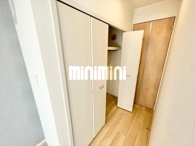 収納　※同一建物内２０４号室内装写真転載