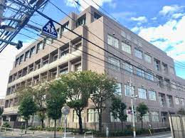 中学校　荒川区立諏訪台中学校（中学校）まで145m