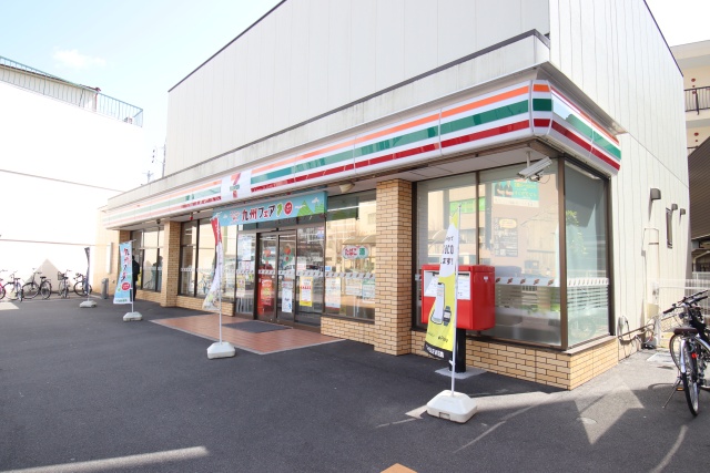 コンビニ　中村区役所名古屋太閤通4丁目63（コンビニ）まで67m