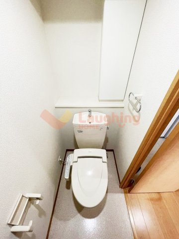 トイレ　落ち着いたトイレです