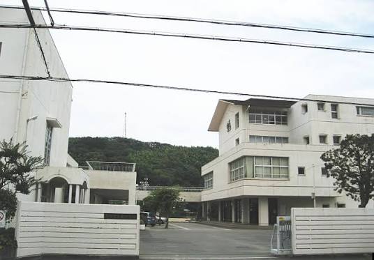 中学校　静岡市立東中学校（中学校）まで1307m