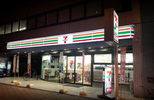 コンビニ　セブンイレブン大阪扇町店（コンビニ）まで88m