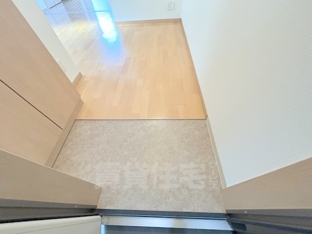 Fメゾン西加賀屋2番館の玄関写真