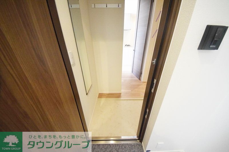 玄関　※別部屋参考写真