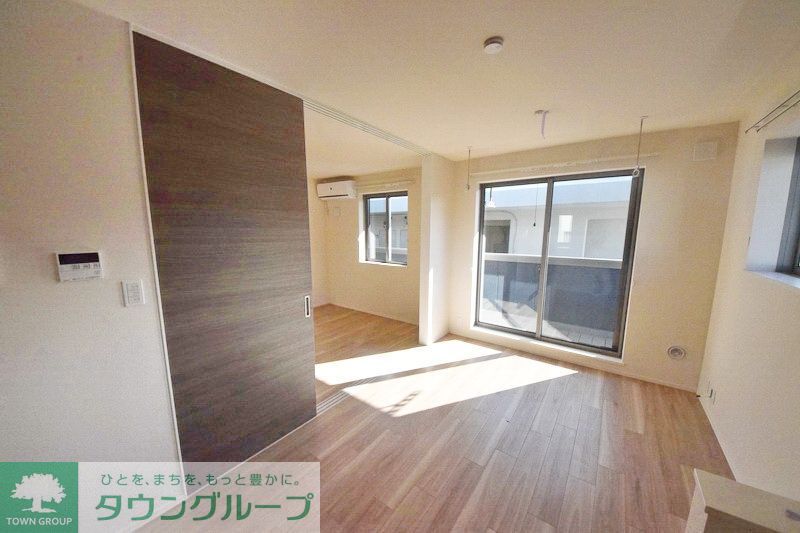 居室・リビング　※別部屋参考写真