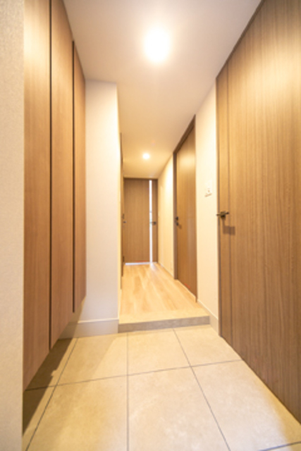 玄関　※写真は同タイプ住戸です。