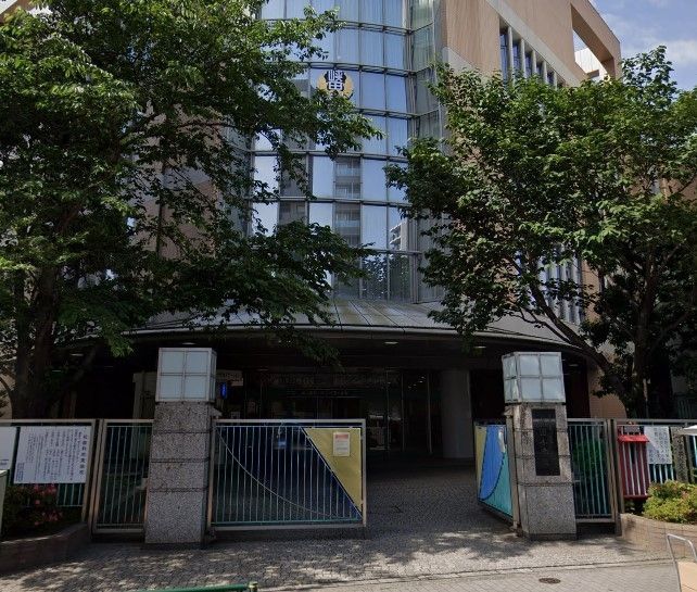 小学校　荒川区立峡田小学校（小学校）まで410m