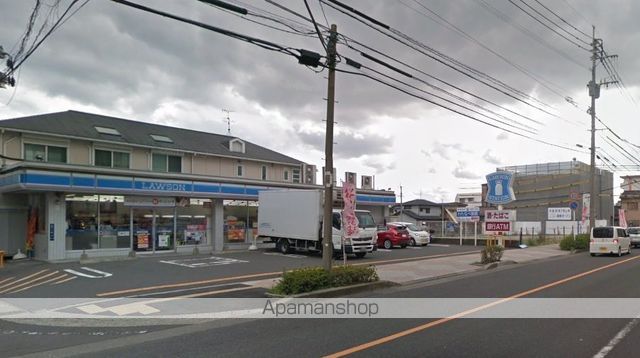 コンビニ　ローソン（コンビニ）まで867m