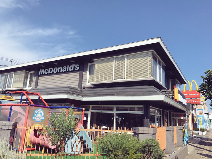 飲食店　マクドナルド三春町店（飲食店）まで427m