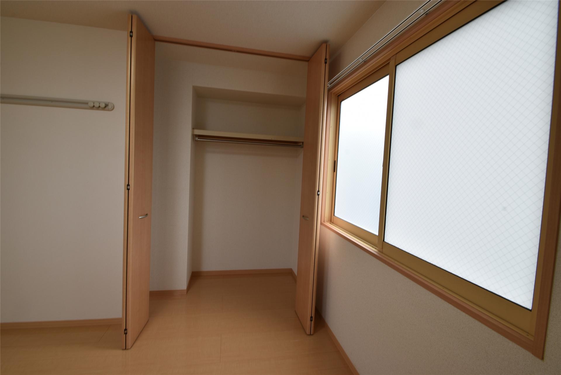 収納　6帖洋室クローゼット